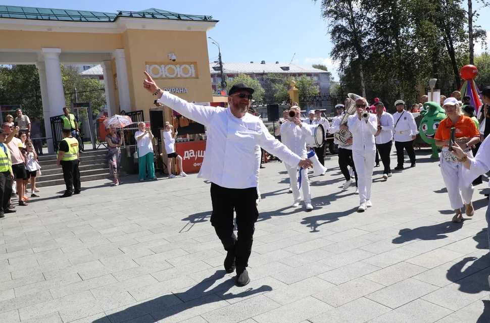 Константин Ивлев разошёлся с молодой супругой